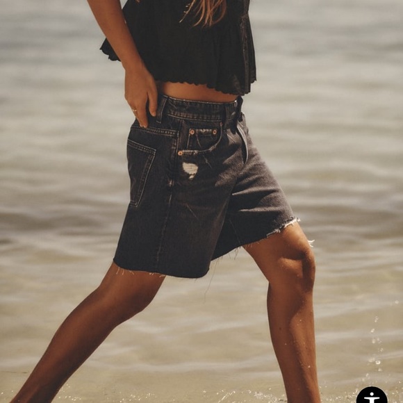 loose fit Zara mid rise denim shorts size 0 - Picture 4 of 9